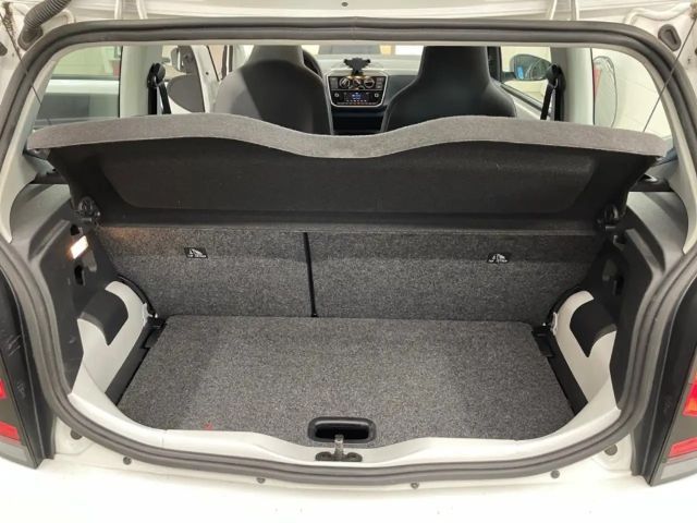 Volkswagen up! 1.0 KLIMA DAB+ ESP ZV ABS GANZJAHRESREIFEN