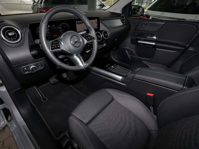 Mercedes-Benz B 200 Progressive