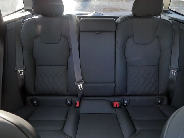 Volvo XC60 AWD Dark Plus