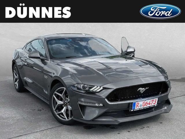 Ford Mustang Fastback GT 5.0 V8