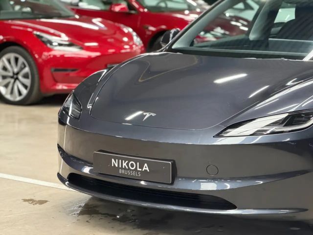 Tesla Model 3 AWD Long Range