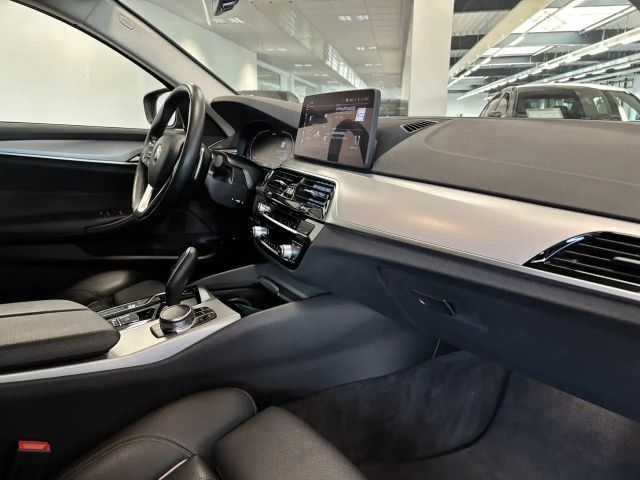 BMW 530 530e Touring