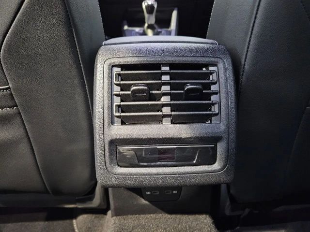 Volkswagen Golf 1.5 TSI Variant