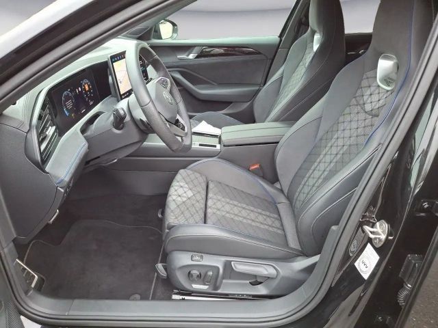 Volkswagen Passat DSG R-Line