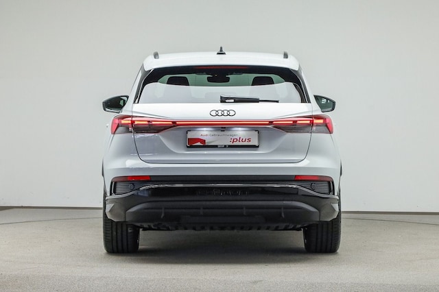Audi Q4 e-tron SUV 45 e-tron Audi Q4 e-tron