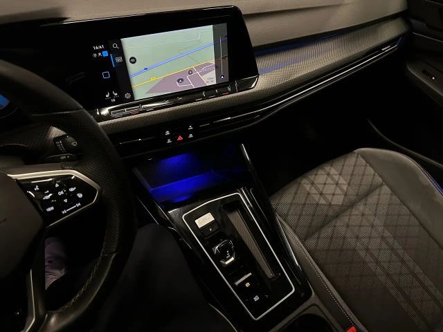 Volkswagen Golf 1.5 TSI DSG R-Line