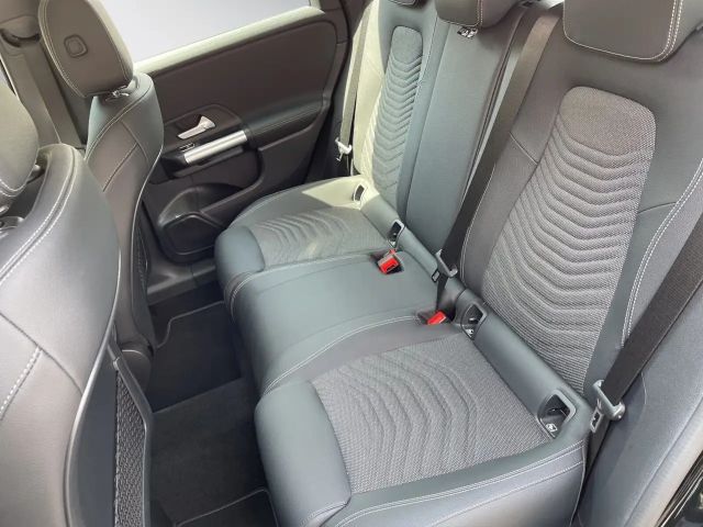 Mercedes-Benz B 180 B 180 ADVANCED AHK*LED*EASY-PACK*KAMERA*MBUX*etc