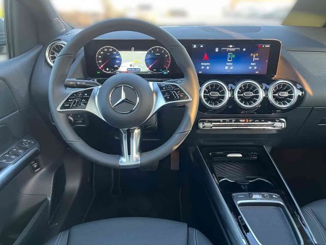 Mercedes-Benz B 180 Progressive Sedan