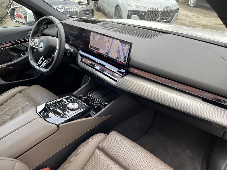 BMW i5 Sedan eDrive40