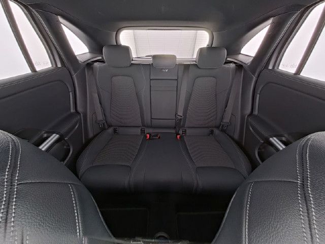 Mercedes-Benz EQA 300 4MATIC