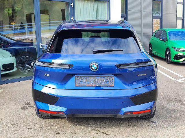 BMW iX xDrive50