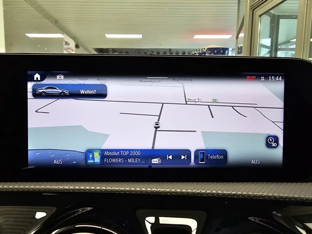 Mercedes-Benz CLA 250 AMG Line Sedan