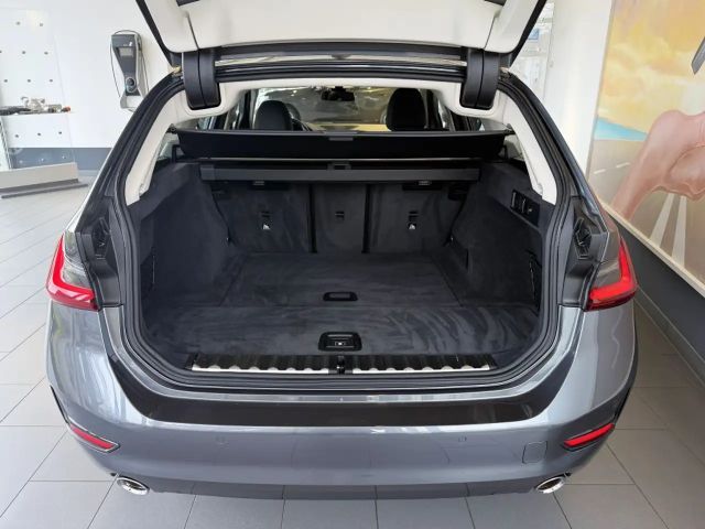 BMW 320 320i Touring