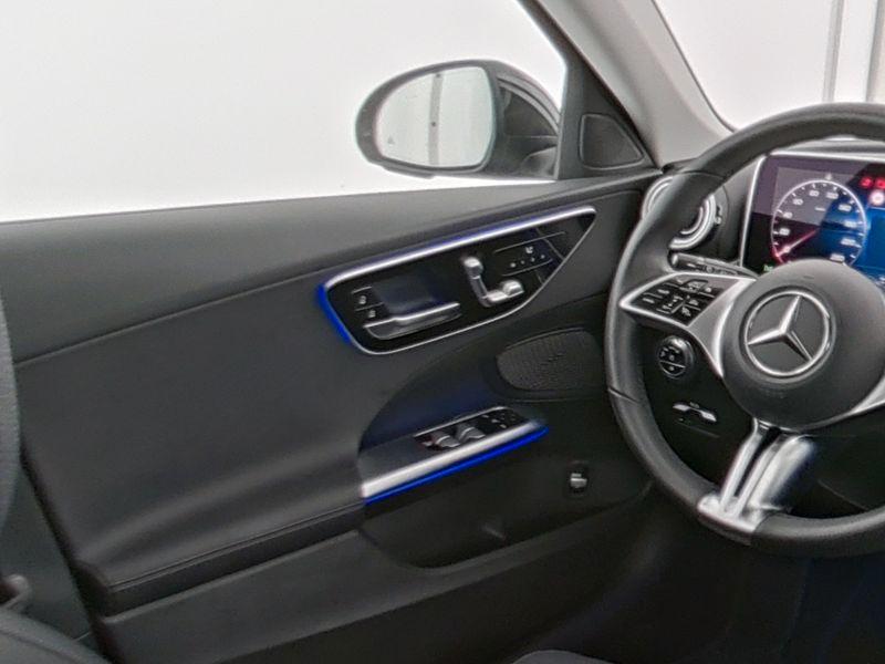 Mercedes-Benz C 220 AVANTGARDE C 220 d