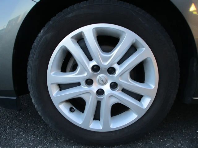 Opel Astra 1.2 Turbo Edition Turbo