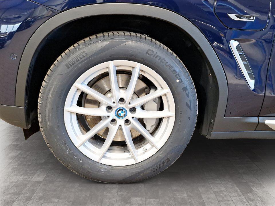 BMW X3 xDrive30e