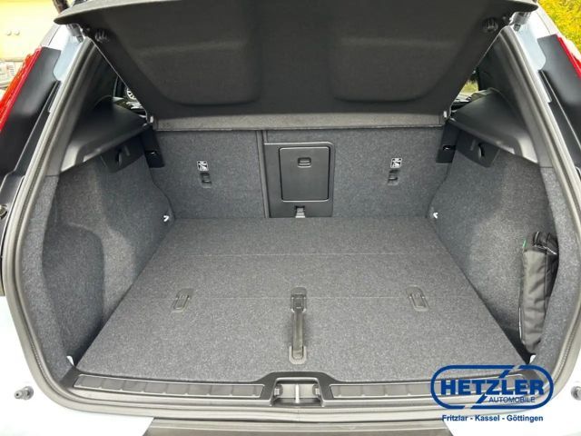 Volvo XC40 AWD Plus Recharge Twin Engine