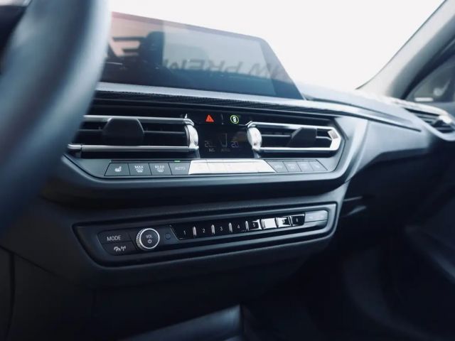 BMW 118 118i M-Sport Sedan