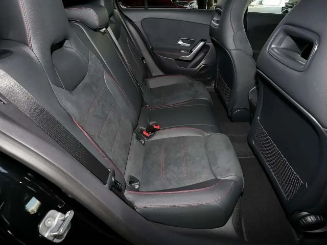 Mercedes-Benz A 180 AMG Line