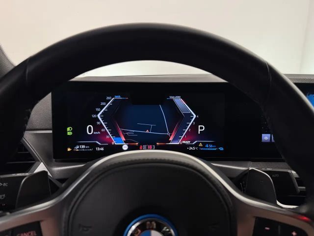 BMW 320 320e M-Sport Sedan