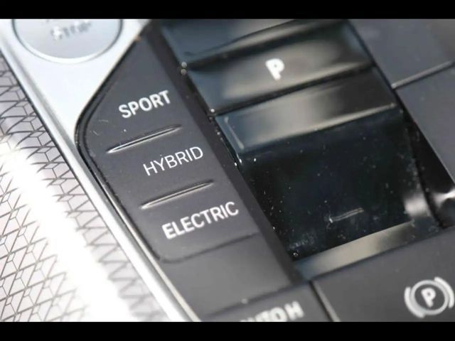 BMW 330 330e M-Sport Touring