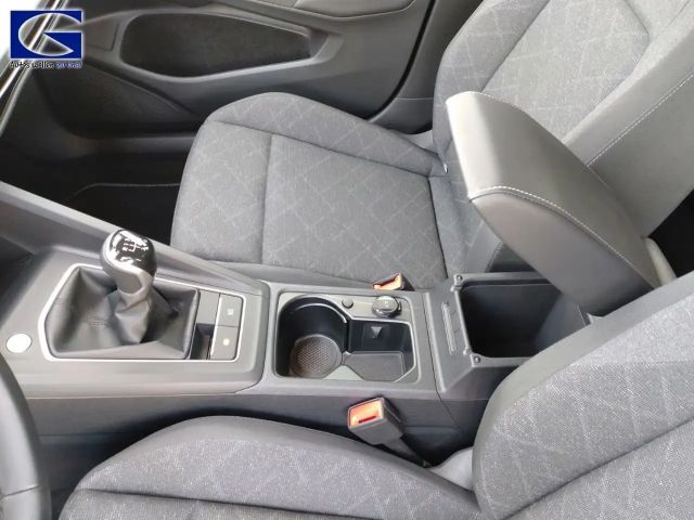 Volkswagen Golf 1.0 TSI Life Variant