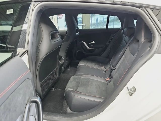 Mercedes-Benz CLA 250 AMG Line