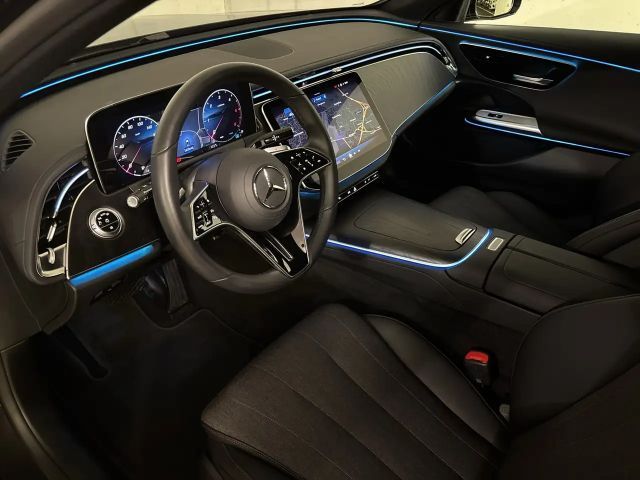 Mercedes-Benz E 220 E 220 d Sedan