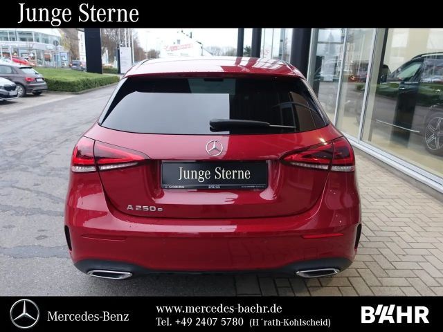 Mercedes-Benz A 250 A 250 e AMG Line