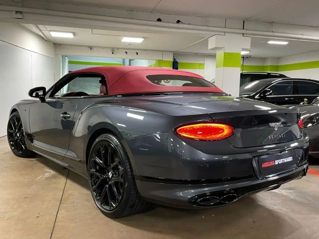 Bentley Continental GTC V8