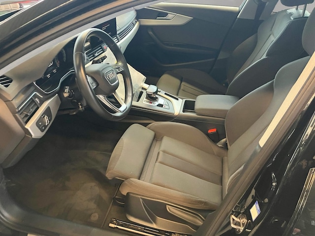 Audi A4 35 TFSI Avant S-Line S-Tronic