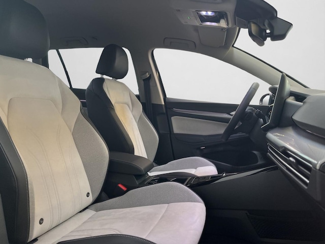 Volkswagen Golf DSG Style Variant