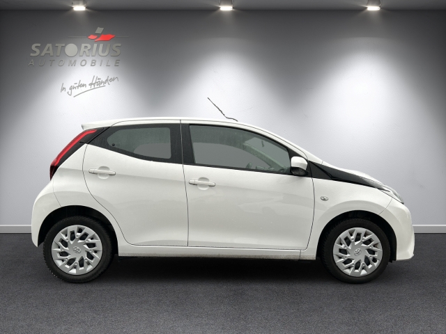 Toyota Aygo 5-deurs Play X-play