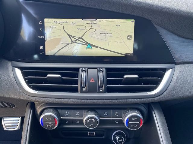 Alfa Romeo Giulia AT8 AWD Q4 TI