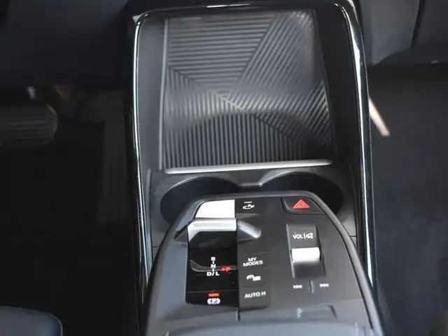 BMW 218 Aut. Navi Leder Sitzhzg LM 17