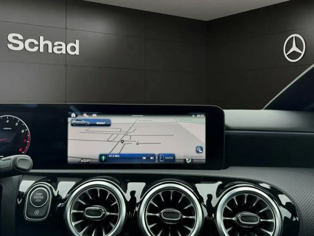 Mercedes-Benz A 180 AMG Line