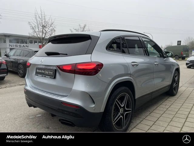 Mercedes-Benz GLA 200 AMG Line