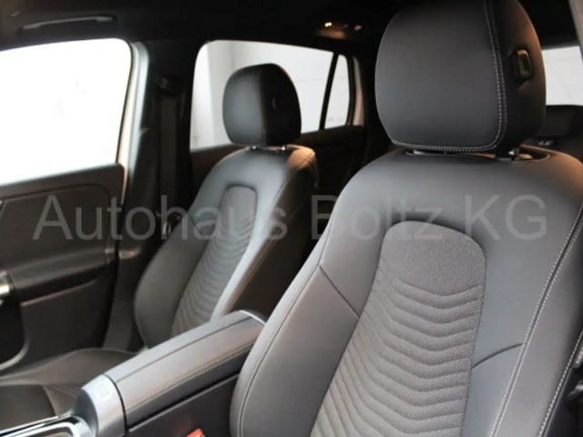 Mercedes-Benz GLA 180 Progressive