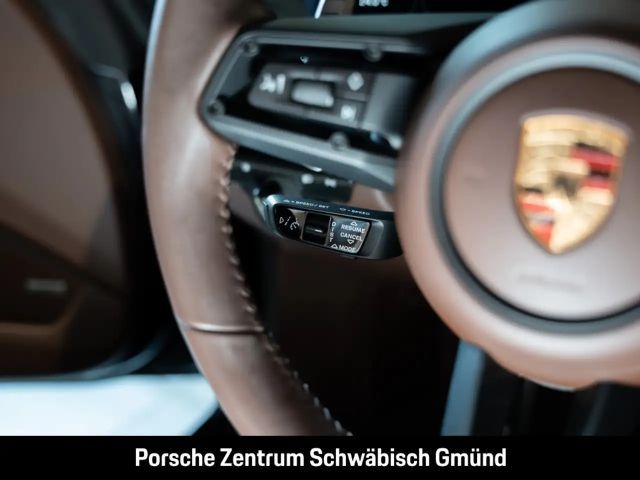 Porsche 992 4 Coupé GTS Targa