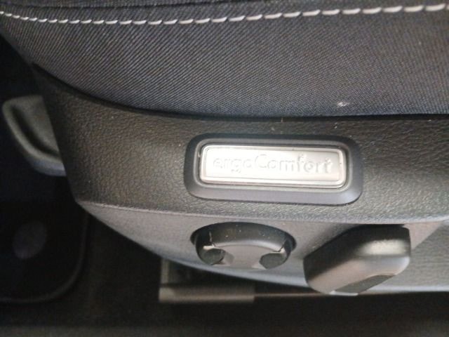 Volkswagen Passat 1.5 TSI Business DSG Variant