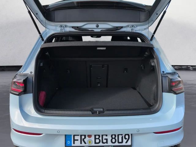 Volkswagen Golf 1.5 eTSI DSG R-Line