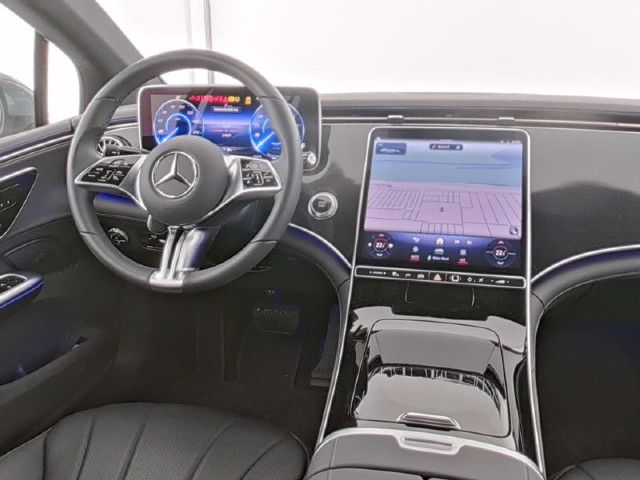 Mercedes-Benz EQE 300 Sedan