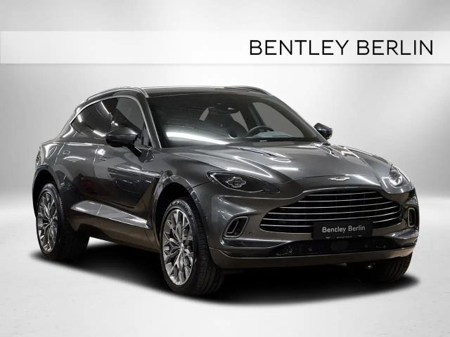 Aston Martin DBX V8