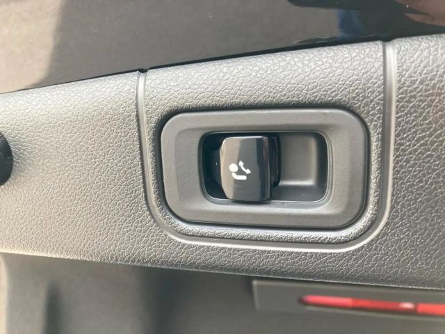 Mercedes-Benz E 220 AVANTGARDE E 220 d Sedan