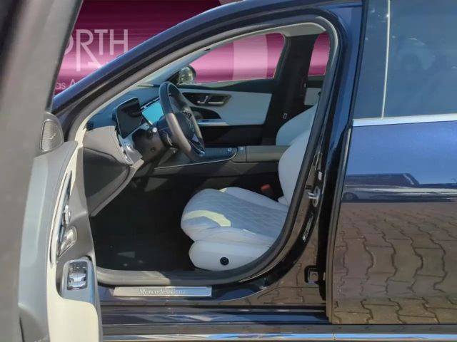 Mercedes-Benz E 300 EXCLUSIVE Sedan