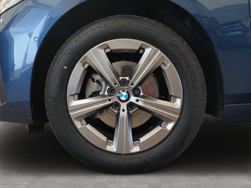 BMW 220 220i Active Tourer