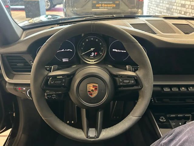 Porsche 992 Cabrio Carrera