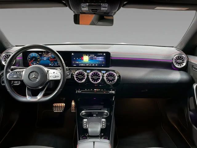 Mercedes-Benz CLA 200 AMG Line Coupé