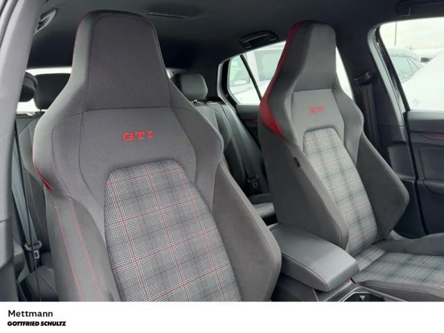 Volkswagen Golf DSG GTI