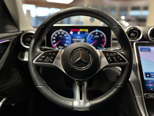 Mercedes-Benz C 200 AVANTGARDE C 200 d Sedan